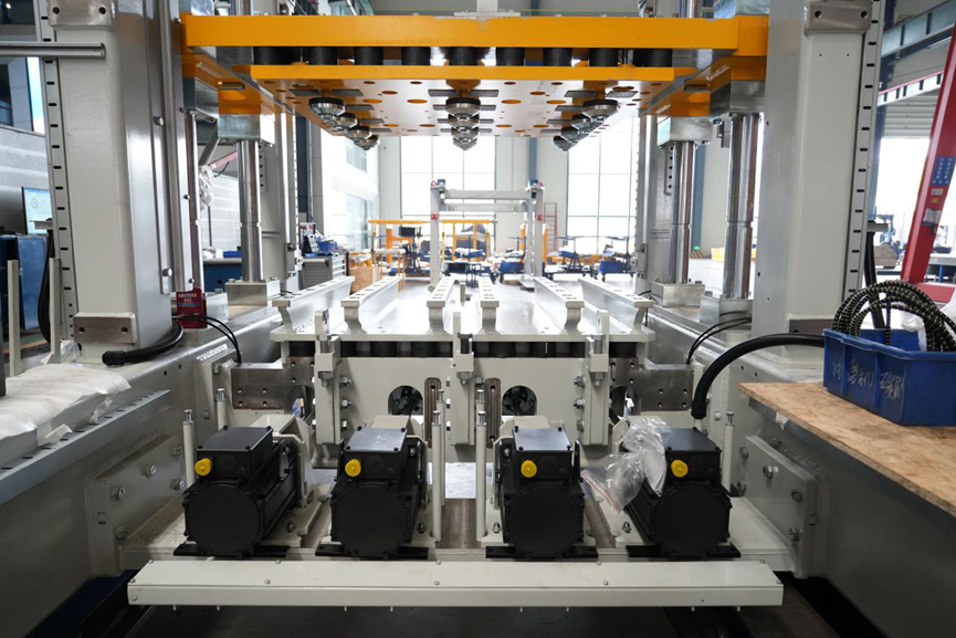 Smart Brick Machines များသည် ကွန်ကရစ်ထုတ်ကုန်အရည်အသွေးကို မည်ကဲ့သို့တိုးတက်စေသနည်း။