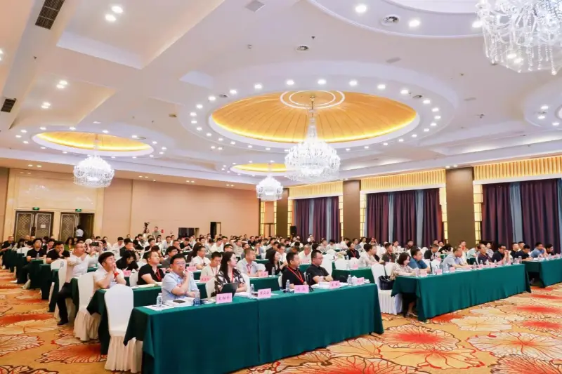 Quangong Machinery Co., Ltd. သည် ကျောက်မီးသွေးအခြေခံ အစိုင်အခဲ စွန့်ပစ်ပစ္စည်းများကို ဘက်စုံအသုံးချခြင်းဆိုင်ရာ 4th Technical Exchange Conference တွင် ပါဝင်ခဲ့ပါသည်။